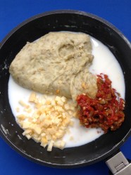 12 añadir pimiento y queso