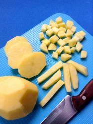 1 partir las patatas
