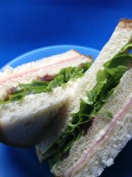 emparedado de anchoas