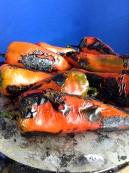 4 asar pimientos en la placa