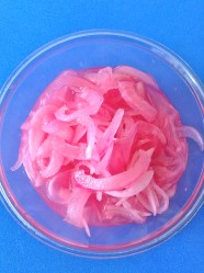 14 encurtido cebolla roja
