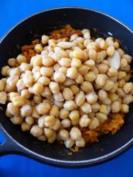 12 añadir garbanzos