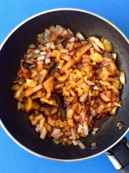 8 rehogar cebolla en achiote