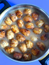 27 añadir albondigas