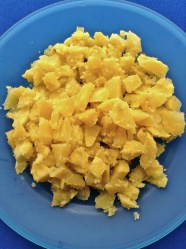 7 cocer papas y picar