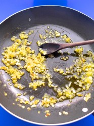 7 cebolla y ajo rehogados