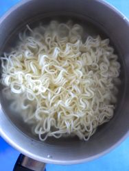 2 hacer noodles