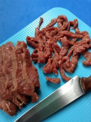2 picar la carne juliana