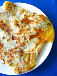 naan cebolla perejil pimienta queso