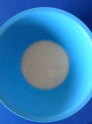 5 disolver en un poco de agua