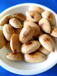 4 almendras tostadas