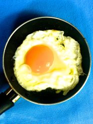 2 freir huevo