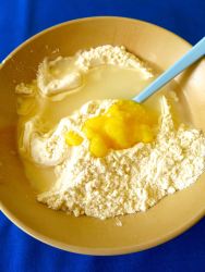 7 mezclar harina ghee agua