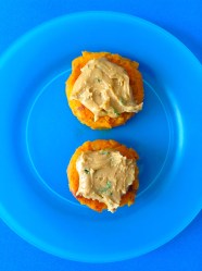 24 poner mani encima