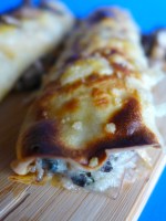 crepes de champiñones y salsa de roquefortttt