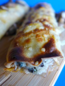 crepes de champiñones y salsa de roquefortttt